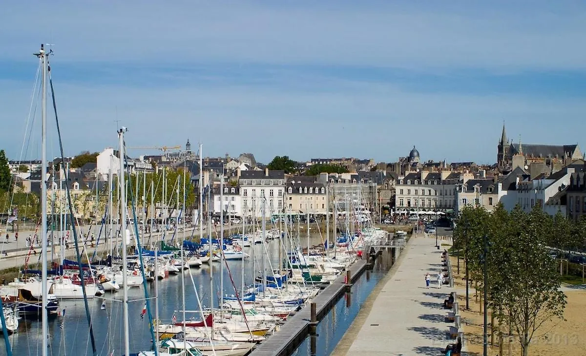 Le Sympat - Appart Centre Historique Saint-Patern Vannes 0*,